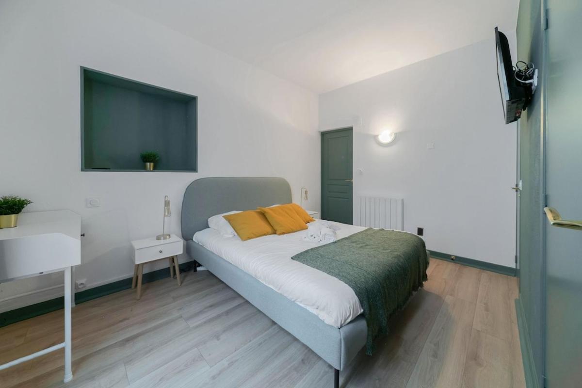 Appartement Bains Callou Situee Face Aux Thermes *