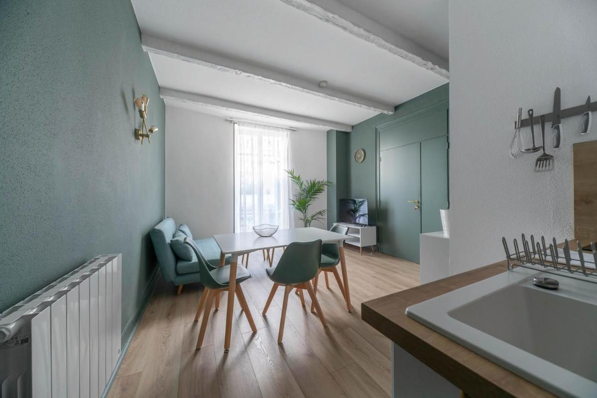 Appartement Bains Callou Situee Face Aux Thermes *